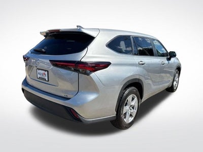2025 Toyota Highlander LE