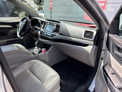 2016 Toyota Highlander XLE V6