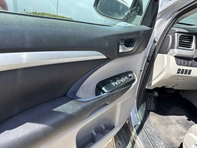 2016 Toyota Highlander XLE V6