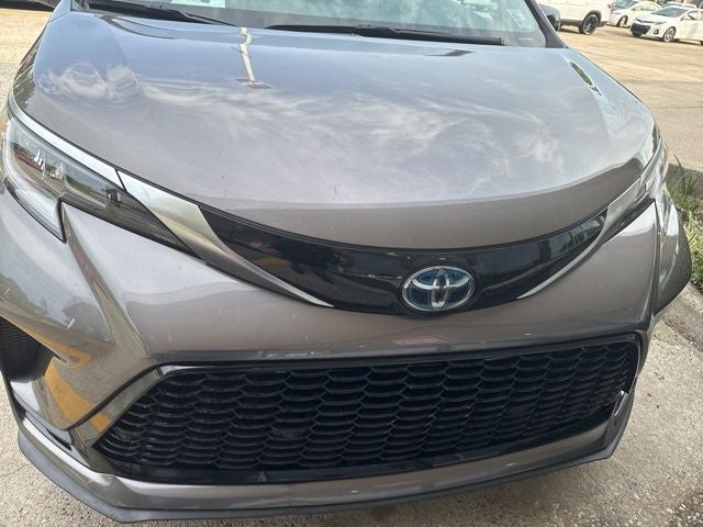 2022 Toyota Sienna XSE 7 Passenger