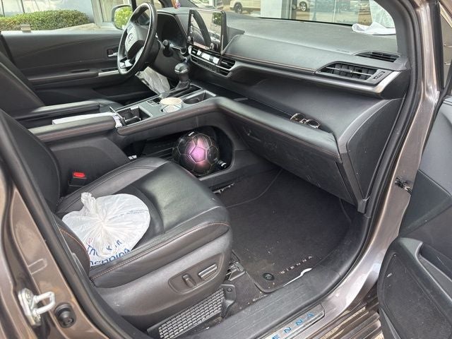 2022 Toyota Sienna XSE 7 Passenger
