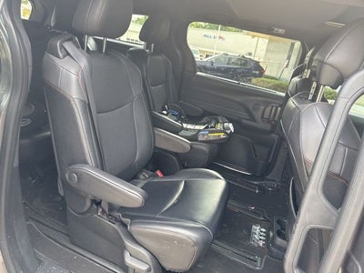2022 Toyota Sienna XSE 7 Passenger