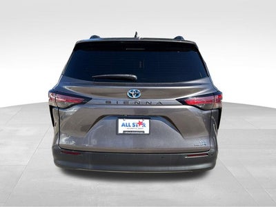 2021 Toyota Sienna XLE