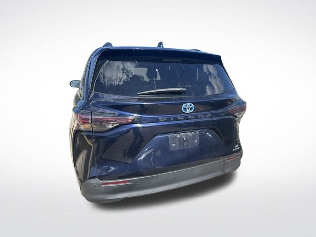 2024 Toyota Sienna XLE 8 Passenger