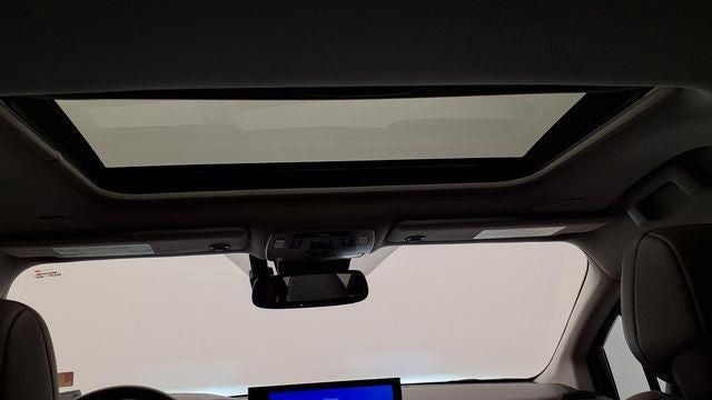 2025 Toyota Sienna XLE 8 Passenger