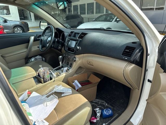 2013 Toyota Highlander SE