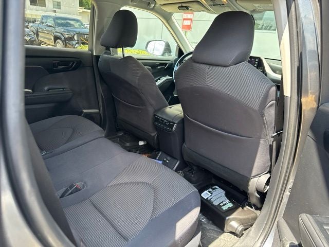 2020 Toyota Highlander LE