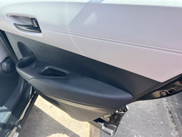 2024 Toyota Corolla Cross L - Photo 28