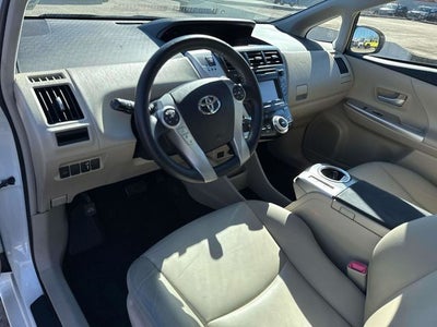 2014 Toyota Prius v Five