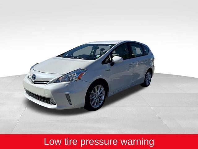 2014 Toyota Prius v Five