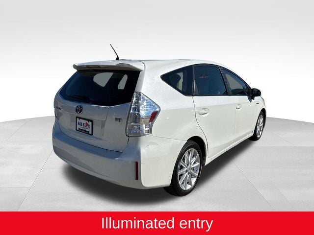 2014 Toyota Prius v Five