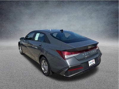 2024 Hyundai Elantra SE