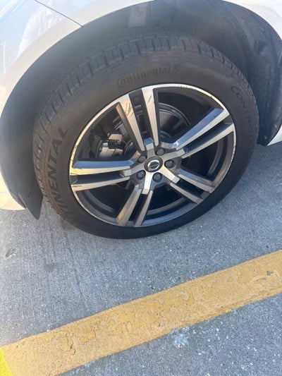 2018 Volvo XC60 T5 Momentum