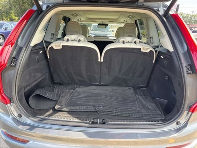 2019 Volvo XC90 T6 Momentum
