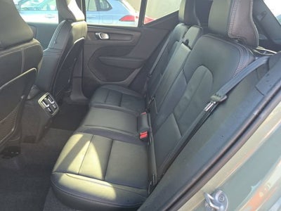2024 Volvo XC40 B5 Plus Bright Theme