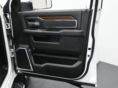 2022 RAM 3500 Laramie 20" Wheels Leather-Trimmed Seats